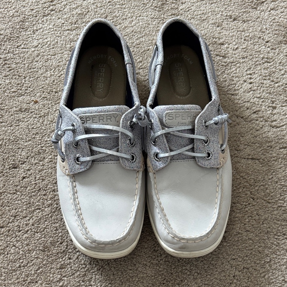 Sperry Women’s Light Gray and White Boat Shoes